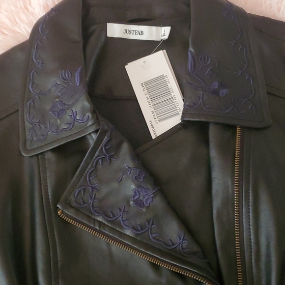 ๐ฃ 3/$25 NWT Embroiled faux leather jacket - Picture 2 of 2